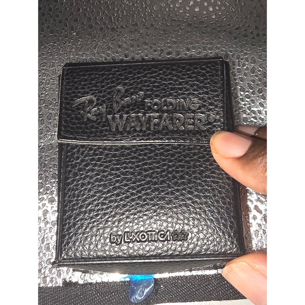 Ray-Ban Folding Wayfarer RB4105 Black Leather Sunglasses Case Luxottica Snap OEM